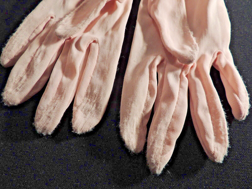 Vtg Pale Pink 1950s Woman's Rouched Cloth Nylon Unsigned 15" Gloves 6 1/2 - Picture 2 of 4