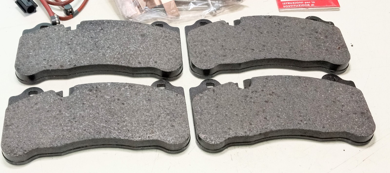 Ferrari California Front Brake Pads_Sensors_Pins_Clips_70001364_Brembo_70001784