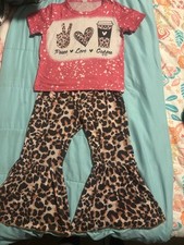 Girls Outfit Size 5.. REALLY REALLY CUTE  
