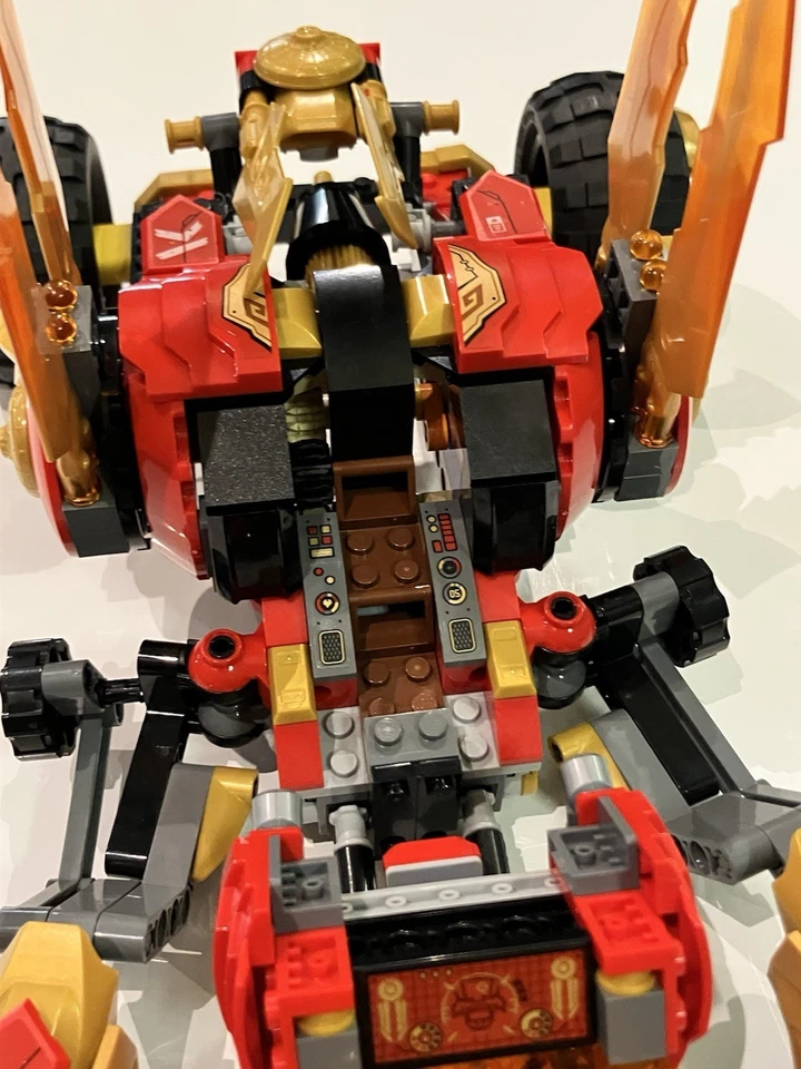 LEGO Ninjago 71773 Kai's Golden Dragon Raider, photo 4 of 5