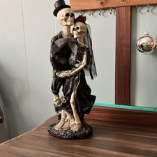 Halloween Skeleton Bride  Groom Couple Resin Figurine Top Hat Glitter 3D