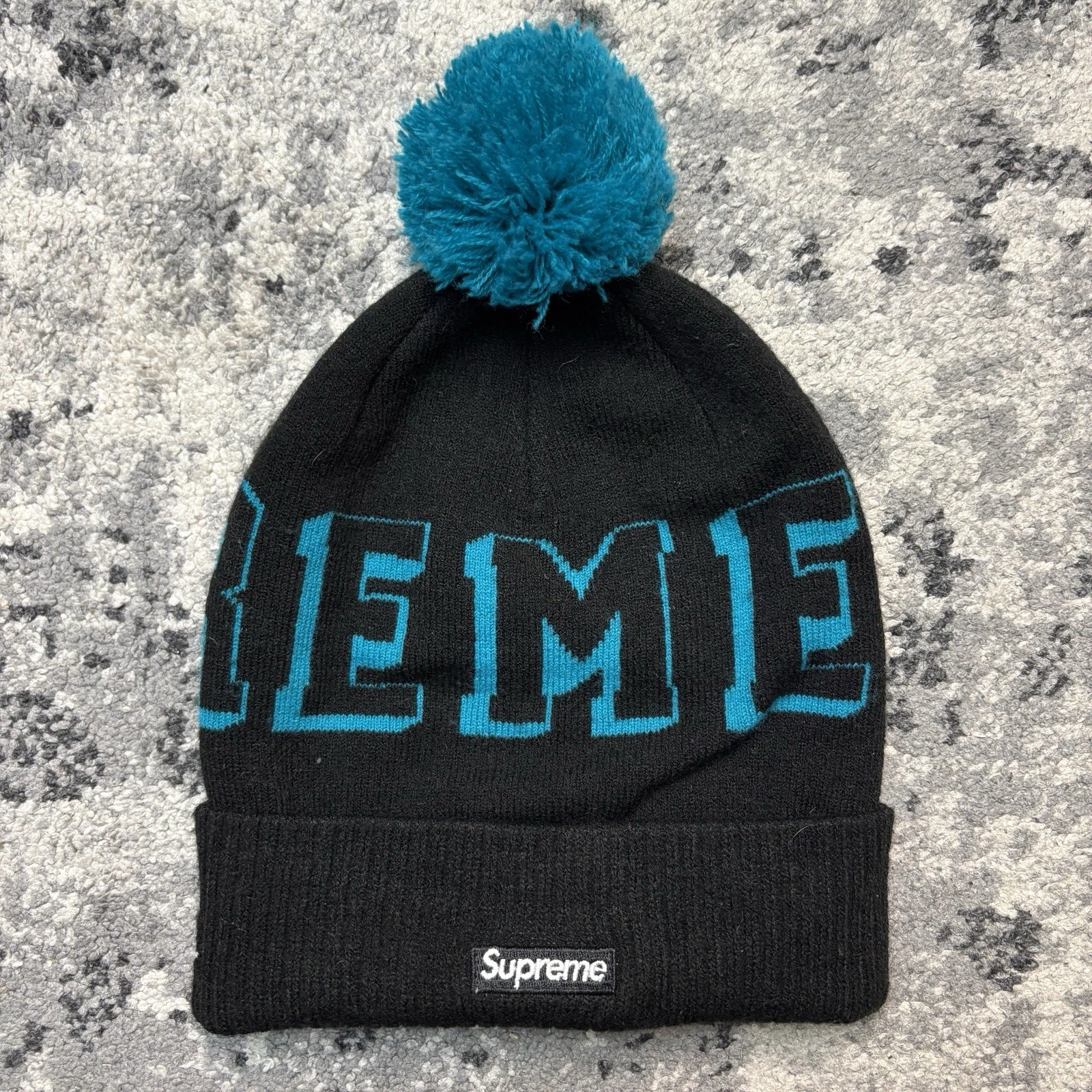 Bonnet bannière Supreme New Era noir FW15