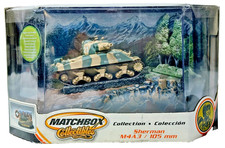 MATTEL MATCHBOX DIECAST 1:72 SCALE " SHERMAN M4A3 / 105 MM " CASE  STAND 91737