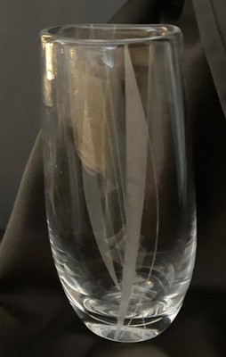 GORGEOUS Orrefors Fine Lead Crystal Glass Vase. SIGNED #3708 Swedish Quality 9 H