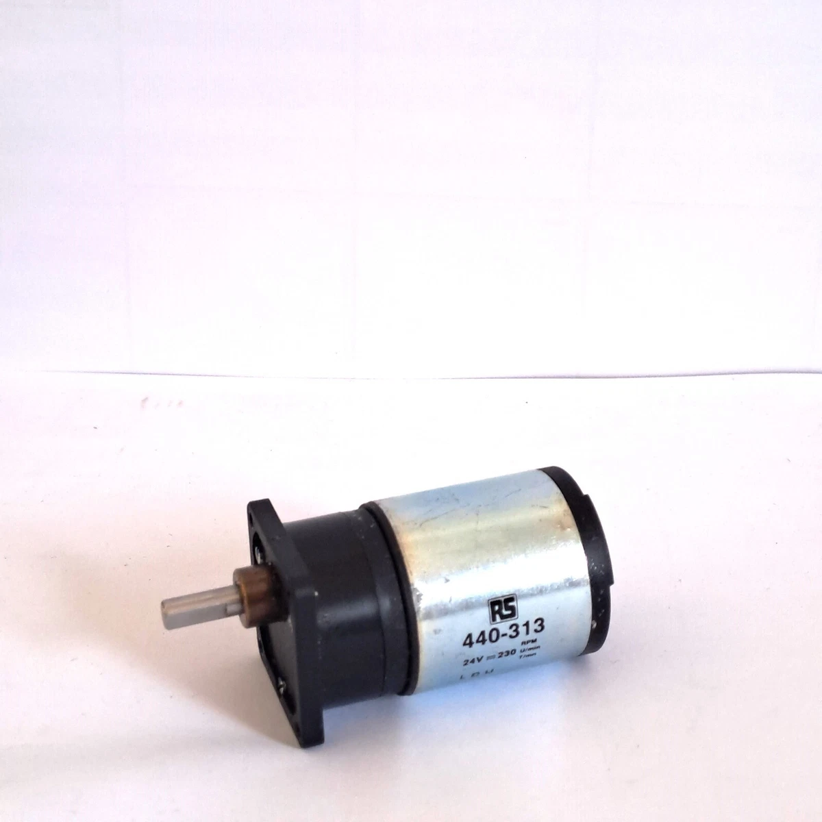 AMETEK Pittman GM9236S014-R1 Gearmotor, Brh, 24VDC, 5.9:1 Ratio, 48 oz-in Torque AMETEK Pittman GM9236S014-R1 Gearmotor, Brh, 24VDC, 5.9:1 Ratio, 48 oz-in Torque