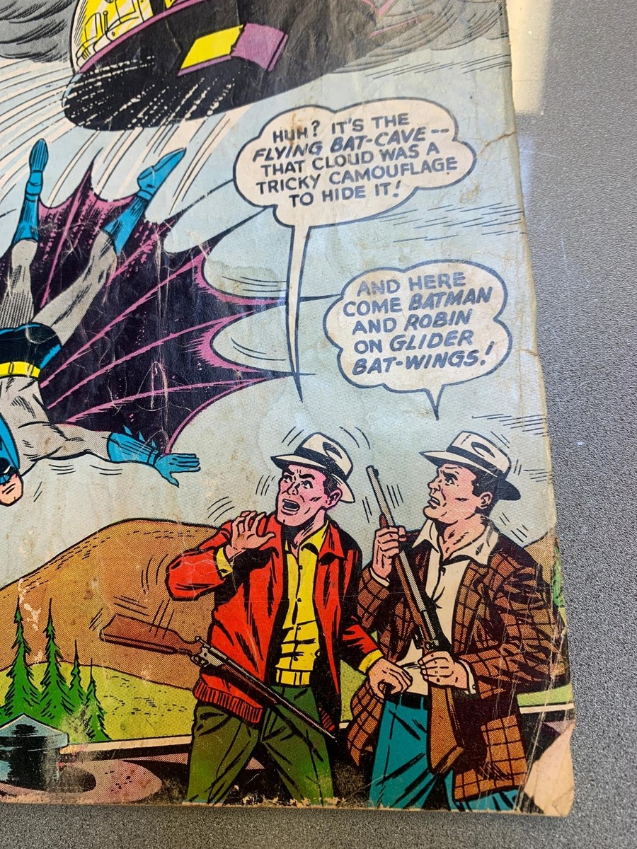Secrets Of The Flying Bat-Cave! #317 (DC Comics, Detective Comics