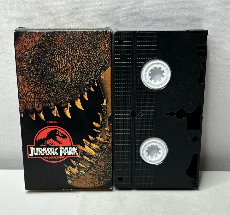 Jurassic Park (1993) VHS Tape – Steven Spielberg Dinosaur Adventure Classic - Image 4 of 4