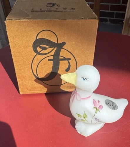 NEW Lenox FENTON Satin Glass Pearl The Little White Duck Figurine Painted Signed