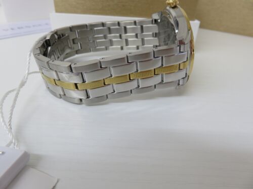 Orologio Versace Uomo VE7C00623 Greca Time GMT Data Swiss Made Oro IP Bicolore - Foto 11 di 11
