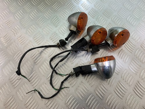 Kawasaki ZR 750 ZEPHYR 4 X BLINKER (BESCHÄDIGT) BJ 1991-95 (CMB1008)