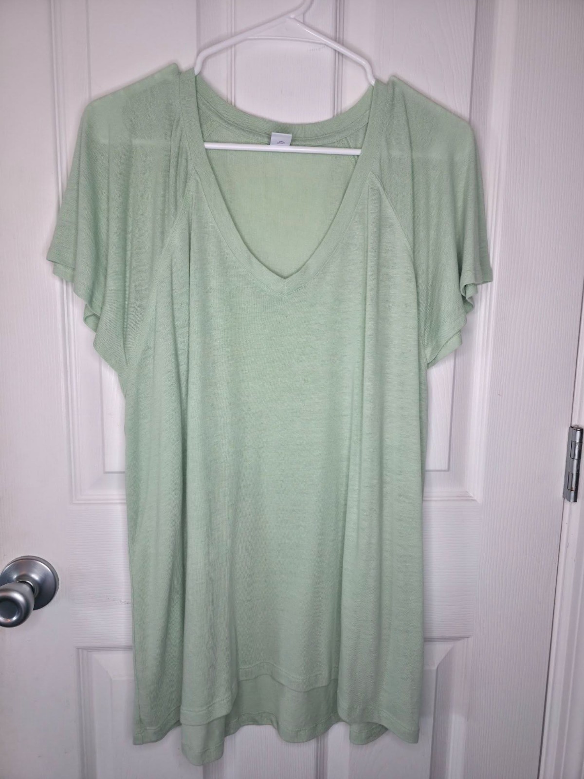 Women's Old Navy Mint green oversized V-neck linen blend tunic t-shirt