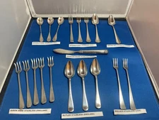 STAINLESS STEEL FLATWARE (Misc pieces and patterns) 19 pieces