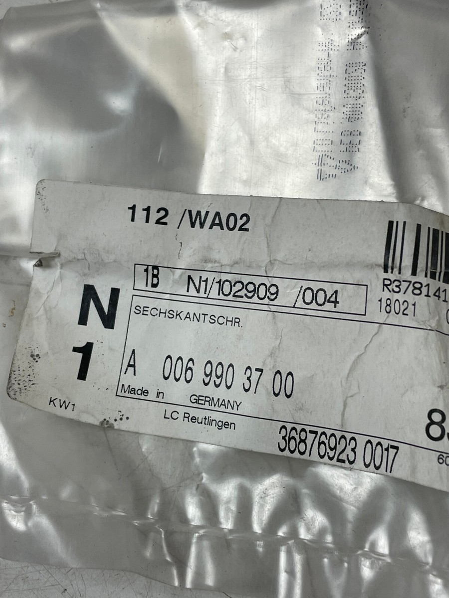 2x MERCEDES-BENZ Kombi-Sechskantschraube A0069903700 Neu Original  