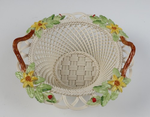 Belleek Flowers of Christmas Basket MINT in Box Woven 4-Strand Porcelain Irish - Picture 2 of 11