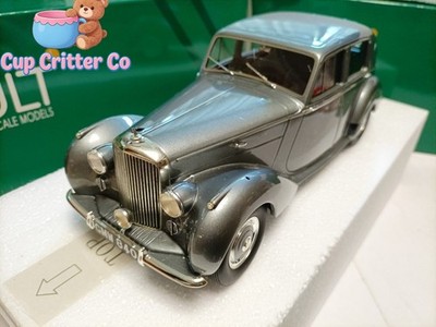 Cult 1:18 Bentley MK VI Saloon Metal Grey Luxury Sedan Model