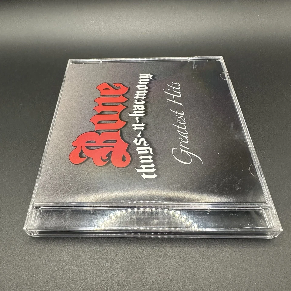 Bone Thugs-N-Harmony Greatest Hits by Bone Thugs-N-Harmony Foto 2 de 4