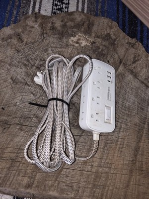 Multi Outlet Extention Cord 6 Ft+ with USB Plug In Power Strip