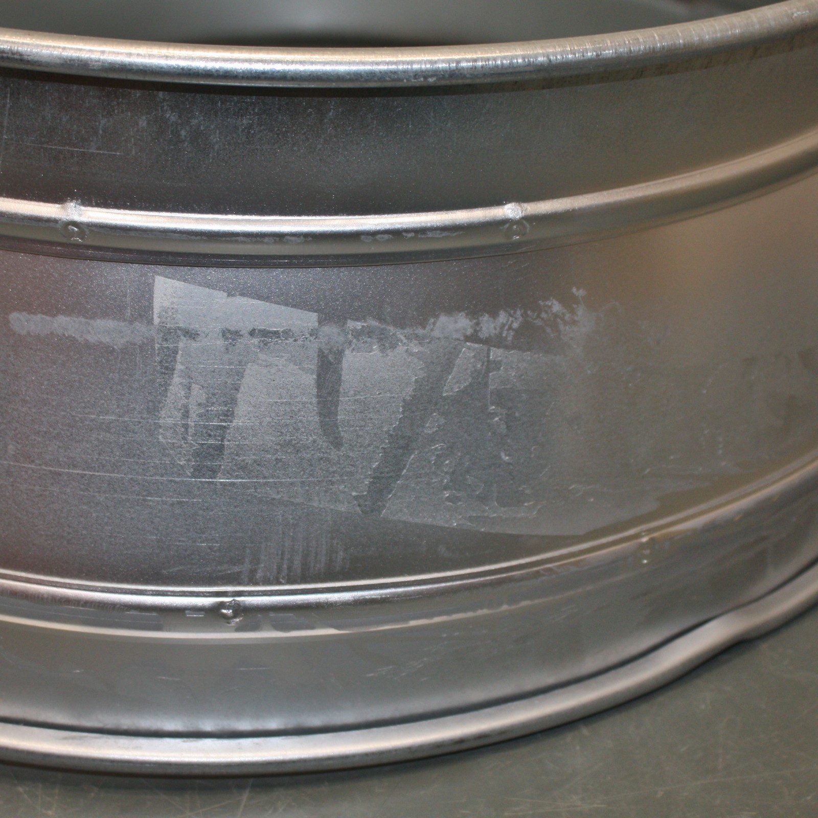 DENTED - Nordfab QF Duct Reducer 8040025988, 20" to 18" OD, Clamp, Steel, 20 ga