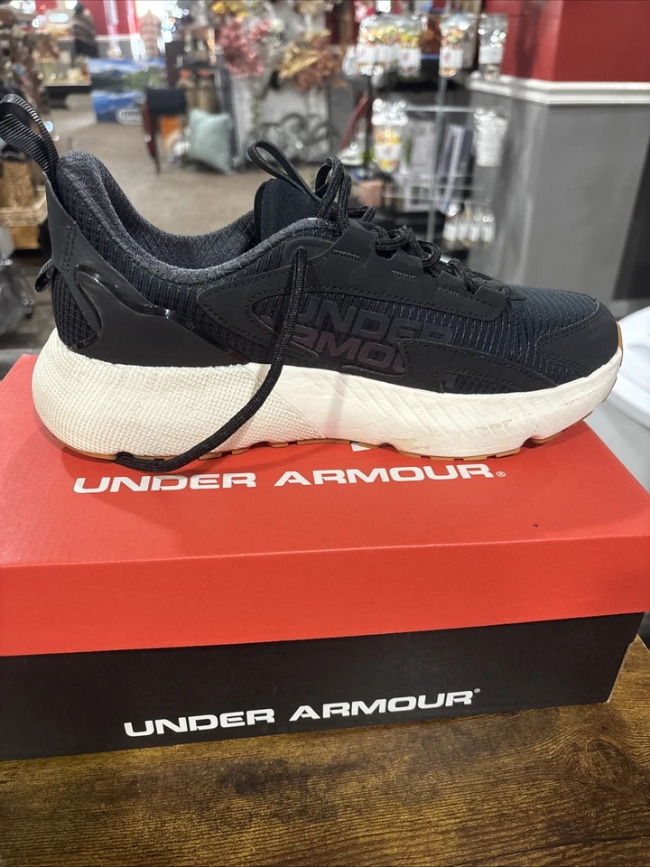 Under Armour HOVR Mega 2 MVMNT. Mujer 10.5. Hombre 9 Foto 2 de 4