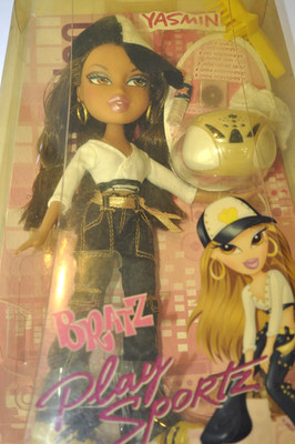 Bratz G1 Play Sportz 8th Ed-Hip Hop Dance Yasmin Hip Fashion Doll-Box Damage-NIB