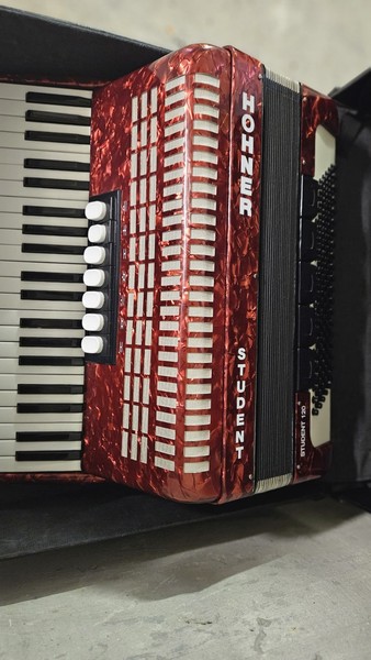 Acordeon Hohner 120 Bajos