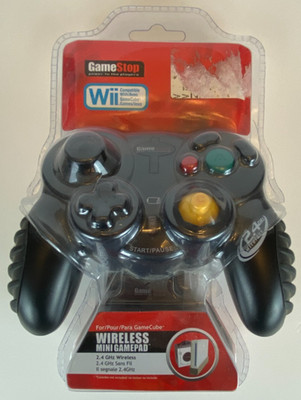 Gamestop Gamecube Wii Mad Catz Wireless Mini Gamepad Controller Black - NEW