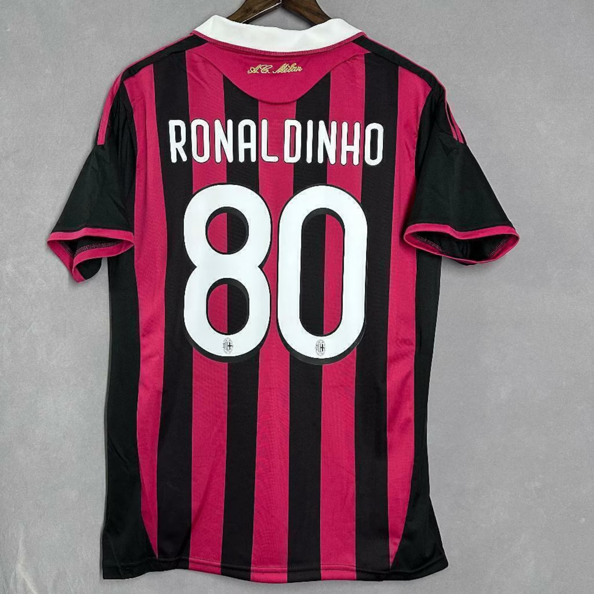 MAILLOT DE FOOTBALL MILAN AC 2009/2010 DOMICILE - RONALDINHO #80 (XL) – BRN Football