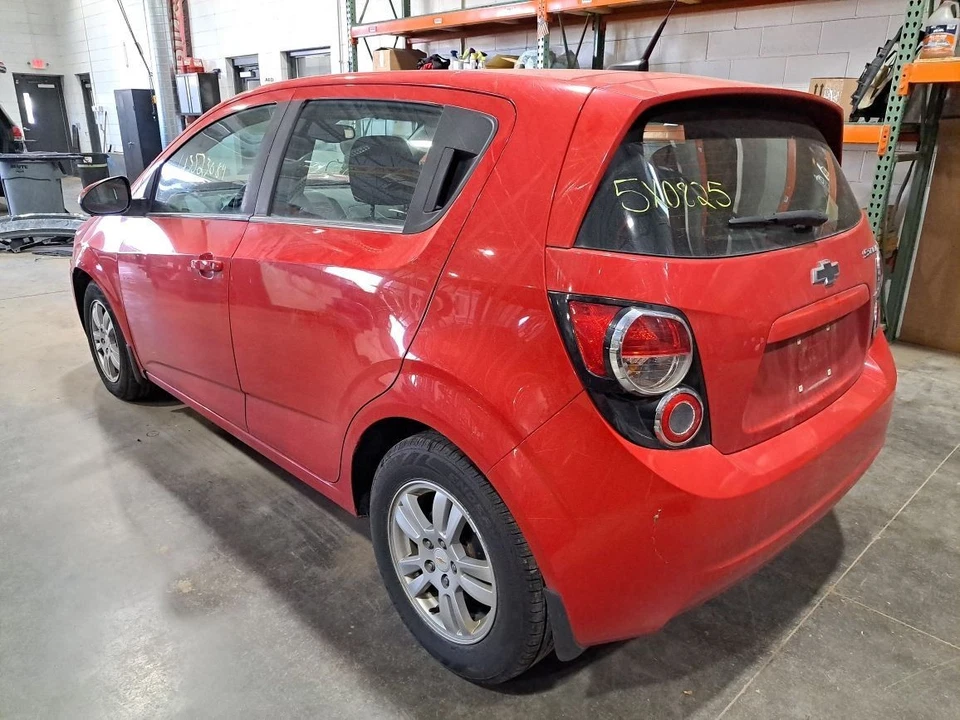 Husillo/nudillo delantero lado pasajero Rh 2012 Sonic Sku#4289110 Foto 3 de 4