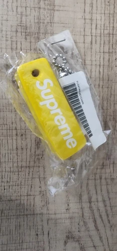 Porte clés Supreme Flottant Jaune OS Neuf FW23