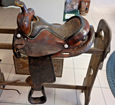 Handsome Hand-Tooled 15'' CIRCLE Y Western Saddle - Conditions - READ!