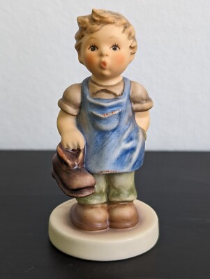 Goebel/Hummelfigur 2267 ''Schusterbub'' FM 8 - Sonderbodenbild - 1. Wahl 