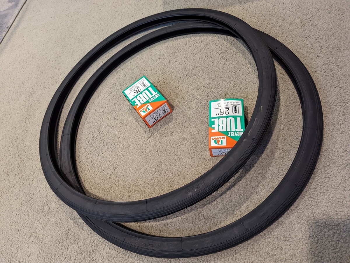 2 Copertoni E 2 Camere D'Aria Per Bici Da 26x1 3/8 – Duro, Battistrada Semi-slick, Neri