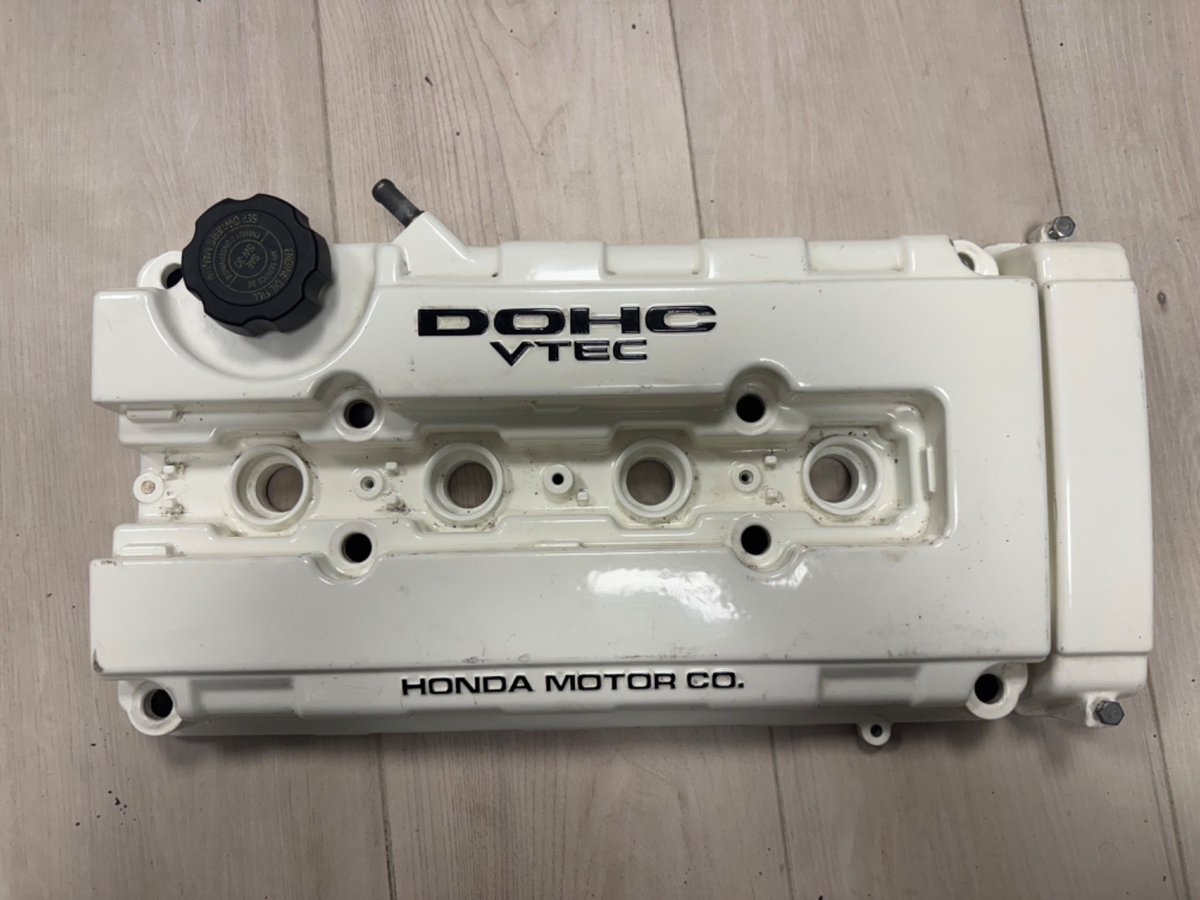 Honda GSR B18C1 valve cover B16 VTEC engine B18C B16A2 OEM B17