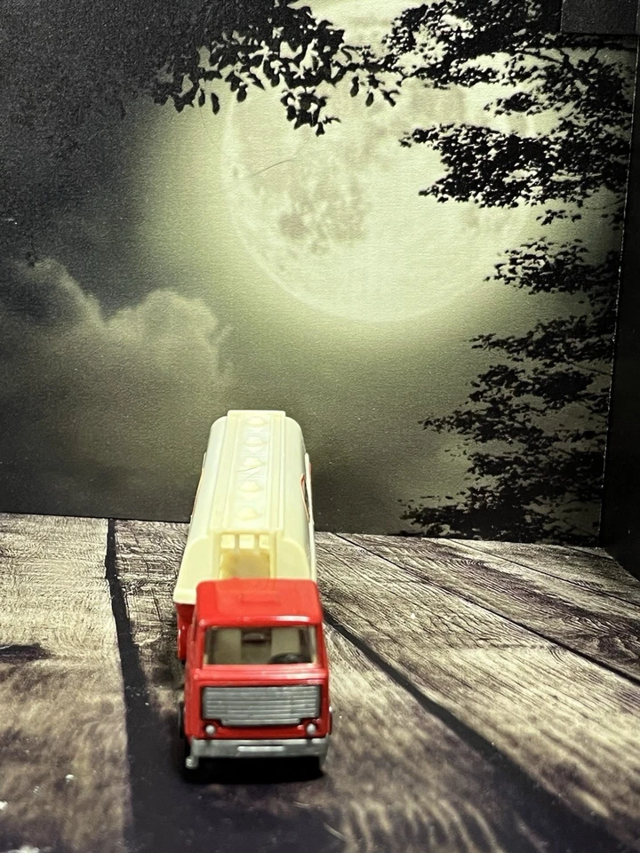 PlayArt Бензиновый Грузовик Texaco Танкер Топливо Красный Литой Масштаб HO Б/У Отличное Состояние - Изображение 4 из 4