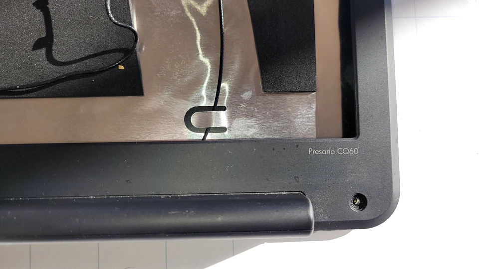 Cubierta trasera LCD HP Compaq Presario CQ60 604AH41004619 Foto 4 de 4