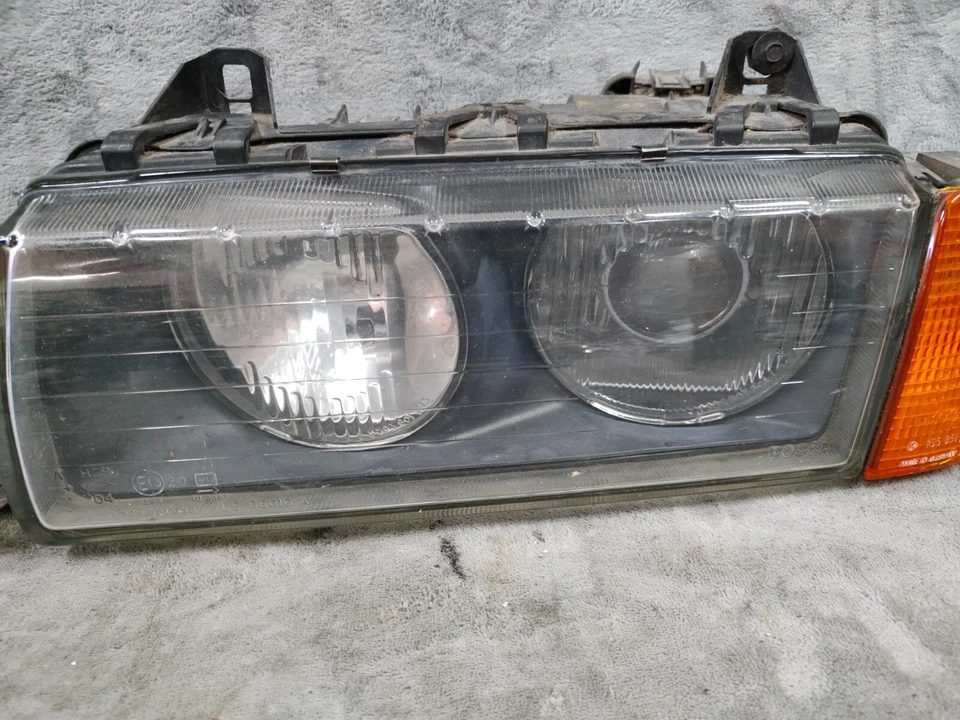 BOSCH BMW E36 1992-1999 PROJECTOR Housing Headlights Head Lamps Corner Lights - Image 2 of 4