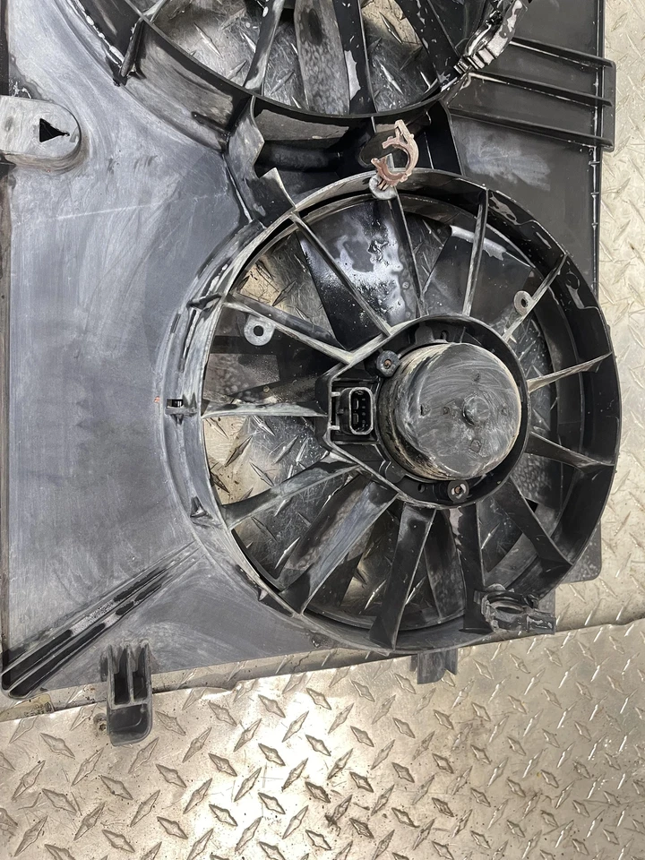 1998 - 1999 年雪佛兰科迈罗风扇总成 6-231 (3.8L) 已测试 Oem — 第 3/4 张图片