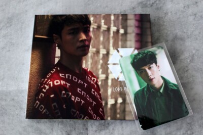 EXO LOVE ME RIGHT ROMANTIC UNIVERSE Limited edition Japan CD+