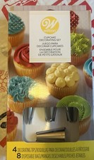 Wilton Cupcake Decorating Set 4 Tips and 8 Decorating Bags
