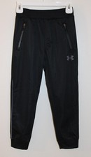 NWT Under armour Little Boys Black Cuffed Track Pants sz 5