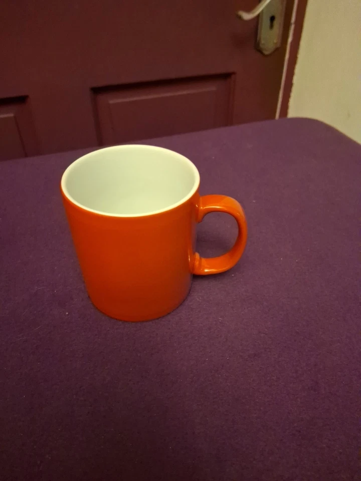 Taza pequeña café té 50 aniversario 1939-1989 roja blanca apta para microondas Nescafé Foto 4 de 4