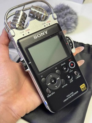 SONY PCM-D100 PCMD100 Portable High Resolution Stereo Recorder Used