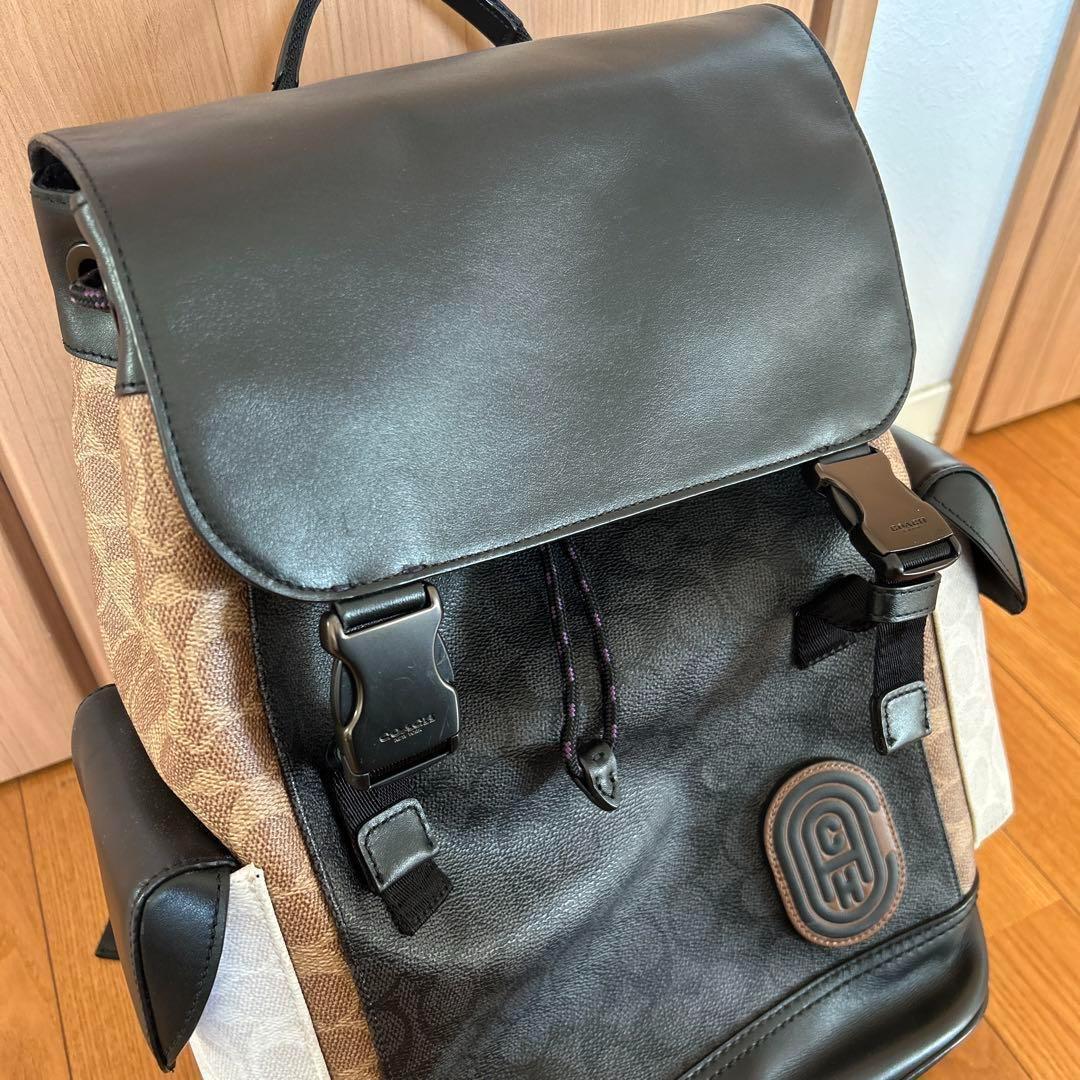 Coach Backpack Shop Bag With Cloth Unisex For Men And Women Coach Backpack Shop Bag With Cloth Unisex For Men And Women