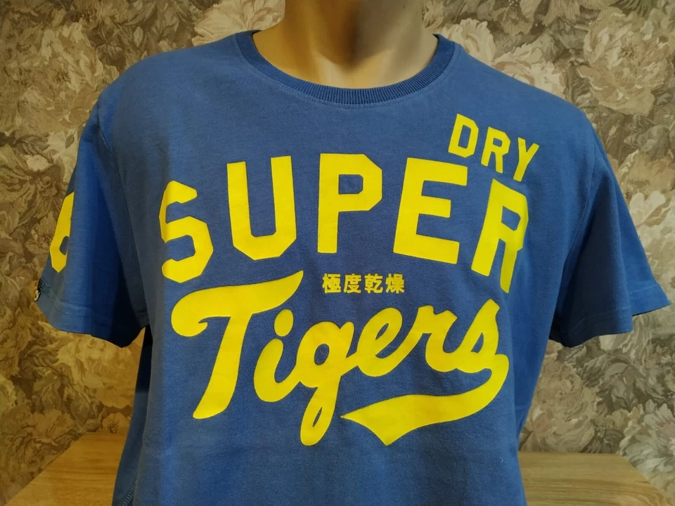Superdry men's t-shirt size L blue  yellow tigers - Image 2 of 4