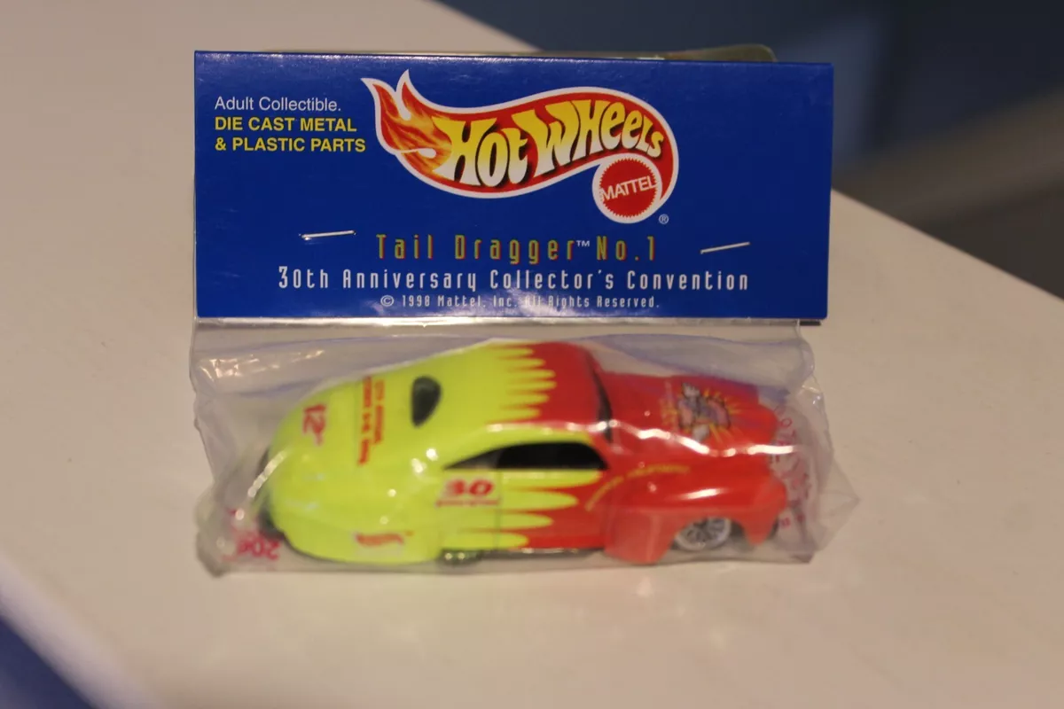 1998 Hot Wheels 30th CONVENTION CAR yellow / red TAIL DRAGGER in BAG  w/protector