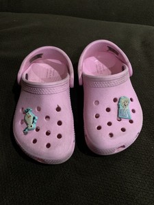 frozen crocs size 7