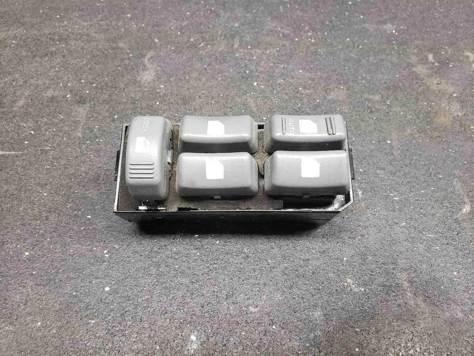 1997 雪佛兰 Surburban 左驱动器前主窗开关已测试 — 第 3/4 张图片