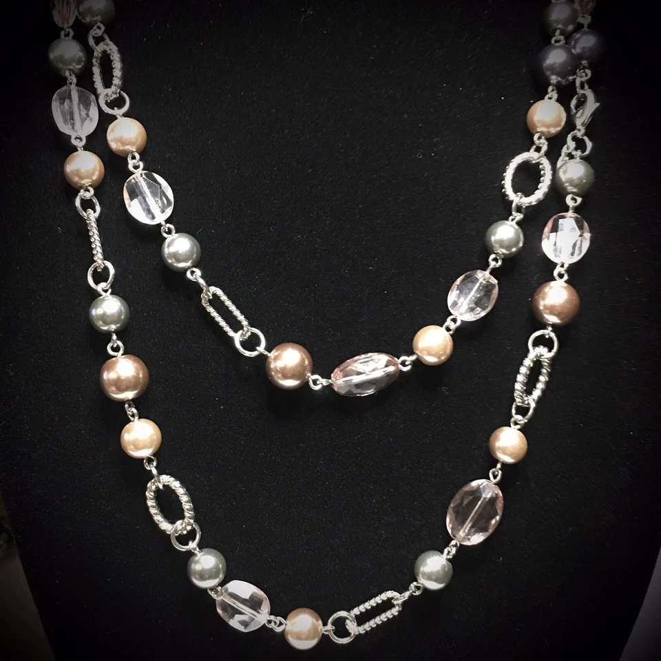 Colar de contas de pérolas falsas Premier - Imagem 3 de 4