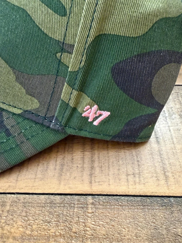 Gorra de los Yankees de Nueva York Gorra Correa Trasera Niños Verde Rosa Camuflaje MLB Béisbol MVP Foto 3 de 4