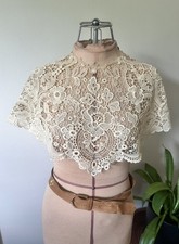Stunning Antique Ivory Floral Lace Collar